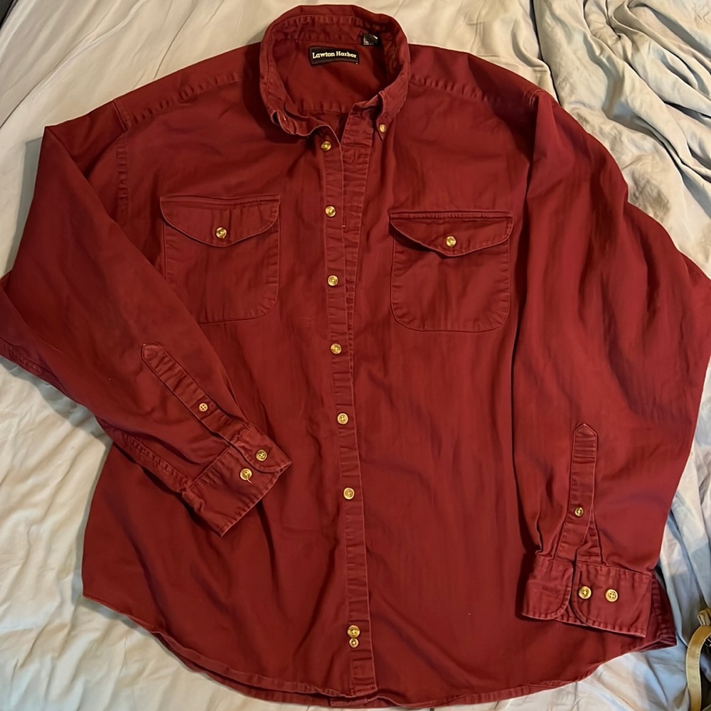 Men’s long sleeve burgundy XL shirt